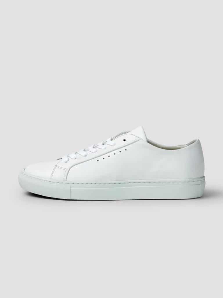 6 Ethical + Sustainable White Sneakers So You Can Ditch The Nikes - The ...